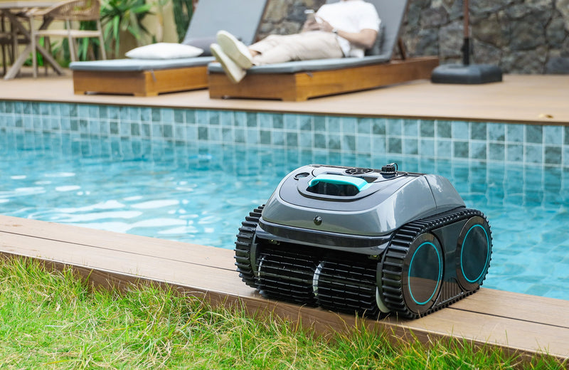 How the Dolphin Premier Robotic Pool Cleaner Handles Leaves and Heavy Debris